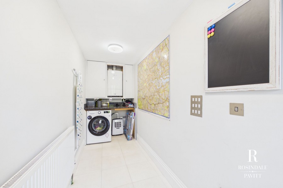 Images for How Lane, Chipstead, CR5 EAID:434814747 BID:aff39acb-7ffa-433a-9c3e-047d5e64e2ac