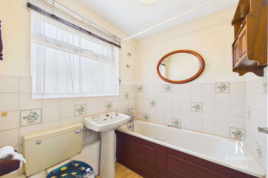 Images for Rookwood Avenue, Wallington, SM6 EAID:434814747 BID:aff39acb-7ffa-433a-9c3e-047d5e64e2ac