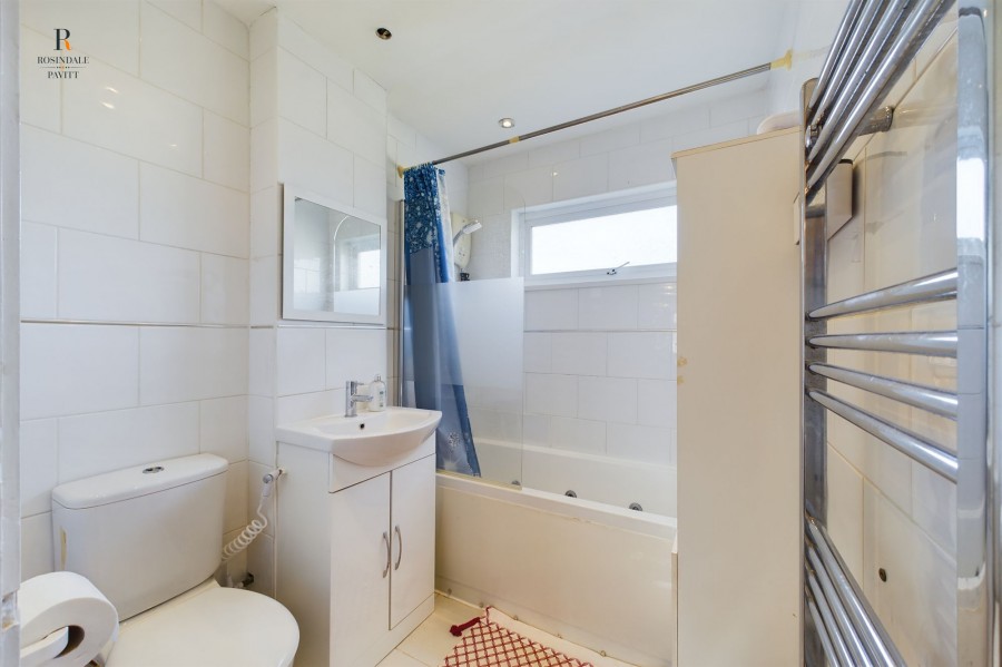 Images for Hanover Close, Cheam, SM3 EAID:434814747 BID:aff39acb-7ffa-433a-9c3e-047d5e64e2ac