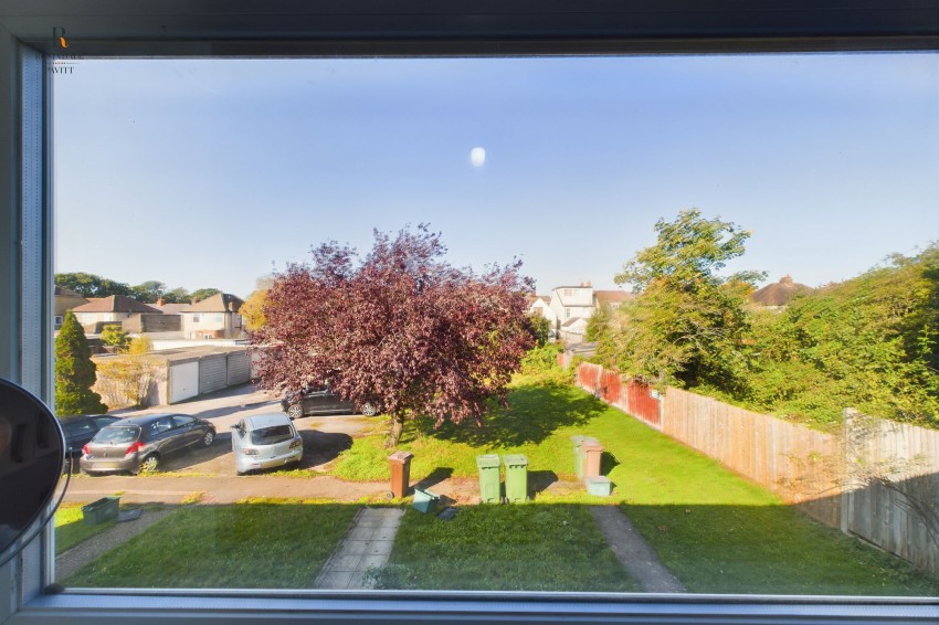 Images for Hanover Close, Cheam, SM3 EAID:434814747 BID:aff39acb-7ffa-433a-9c3e-047d5e64e2ac