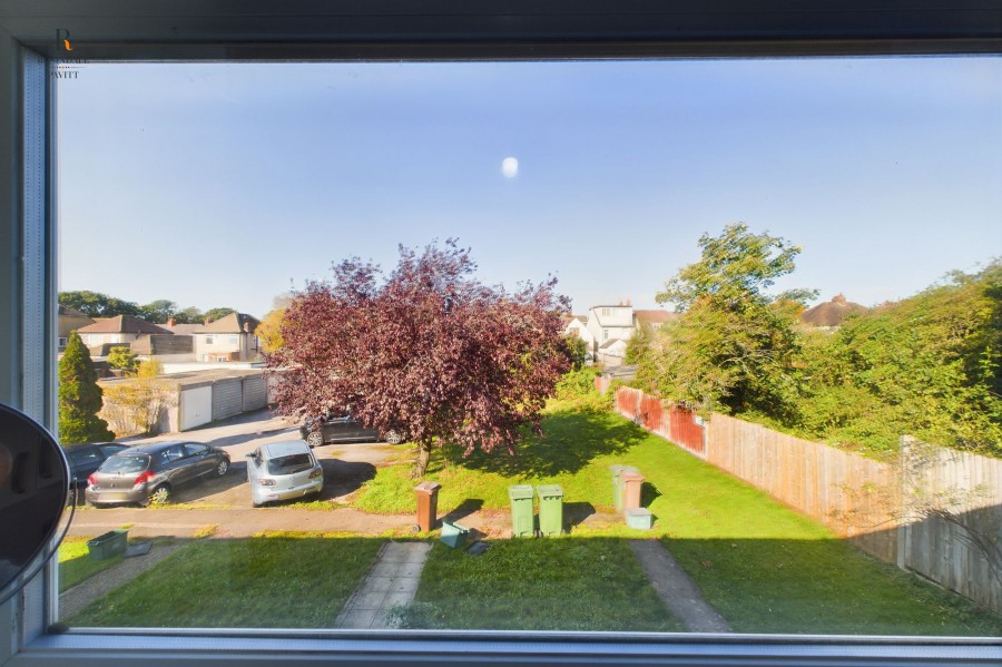 Images for Hanover Close, Cheam, SM3 EAID:434814747 BID:aff39acb-7ffa-433a-9c3e-047d5e64e2ac