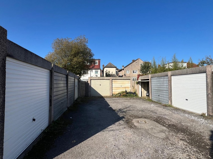 Images for Hanover Close, Cheam, SM3 EAID:434814747 BID:aff39acb-7ffa-433a-9c3e-047d5e64e2ac