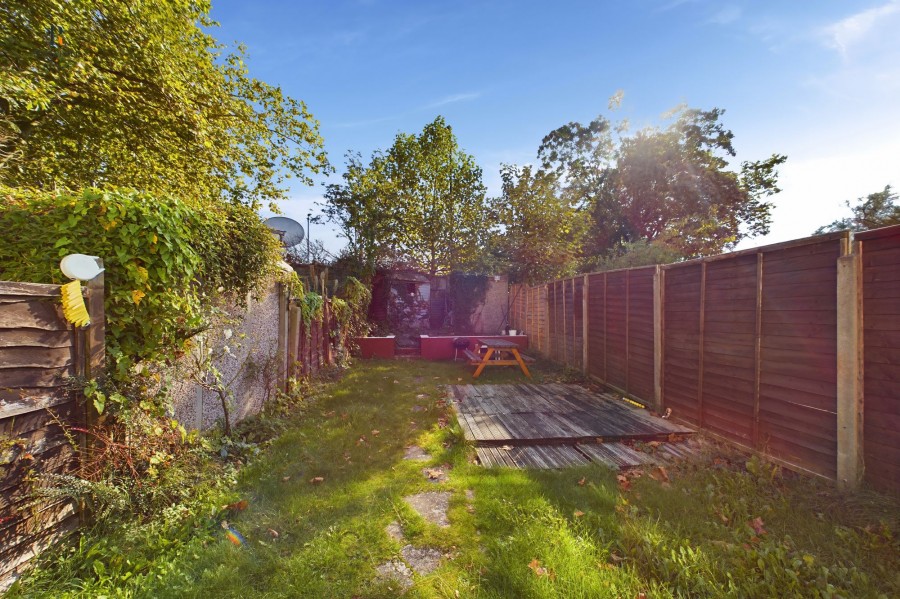 Images for Hanover Close, Cheam, SM3 EAID:434814747 BID:aff39acb-7ffa-433a-9c3e-047d5e64e2ac