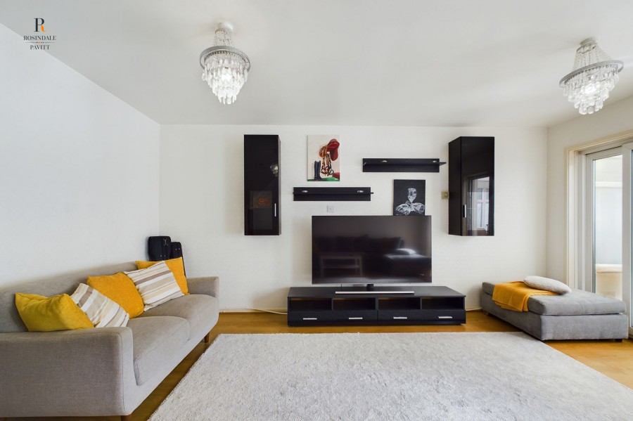 Images for Hanover Close, Cheam, SM3 EAID:434814747 BID:aff39acb-7ffa-433a-9c3e-047d5e64e2ac